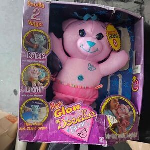 2005 Jakks Pacific Magic Glow Doodle Bear.